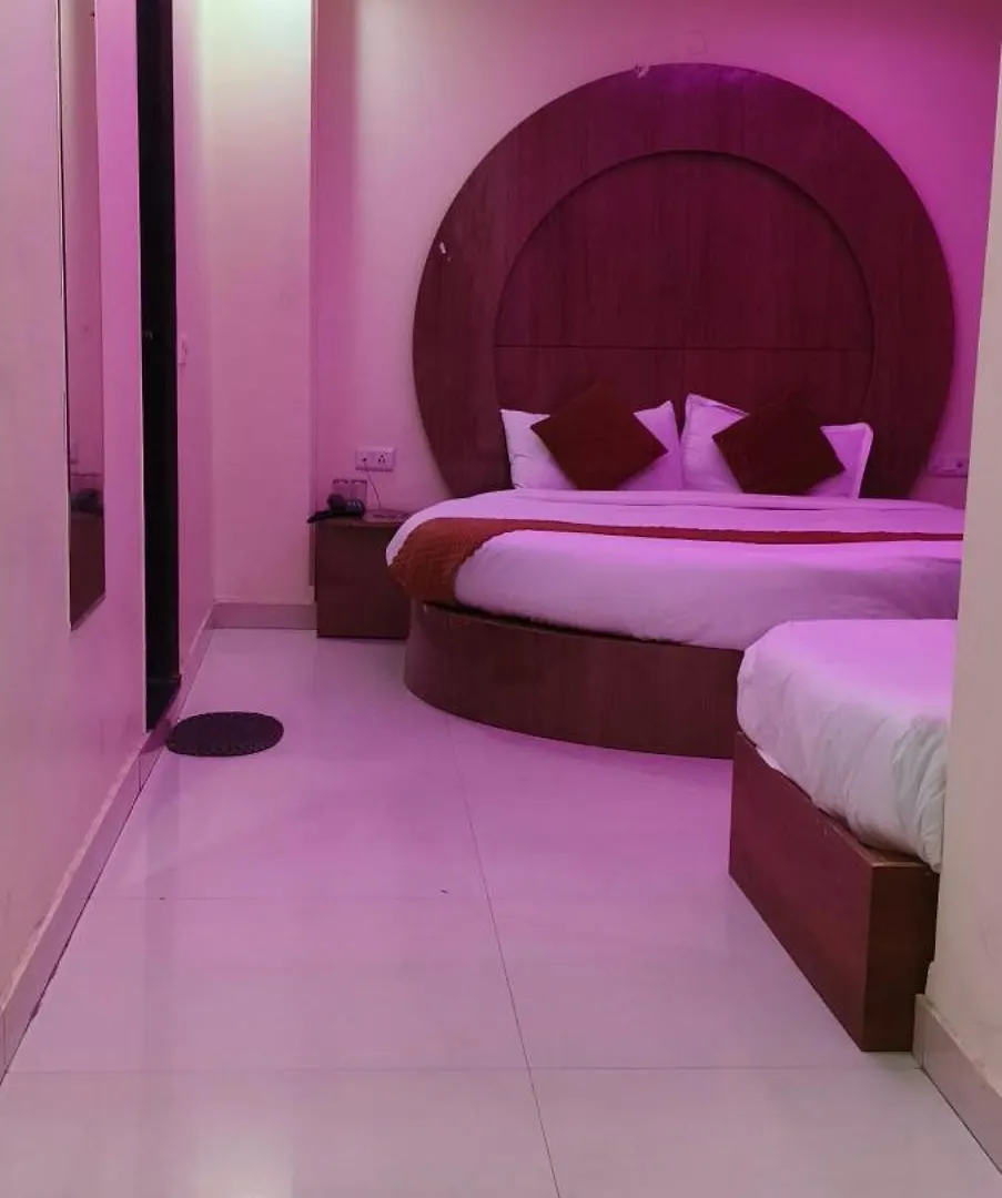 Hotel Madhu Palace Near Delhi Airport
