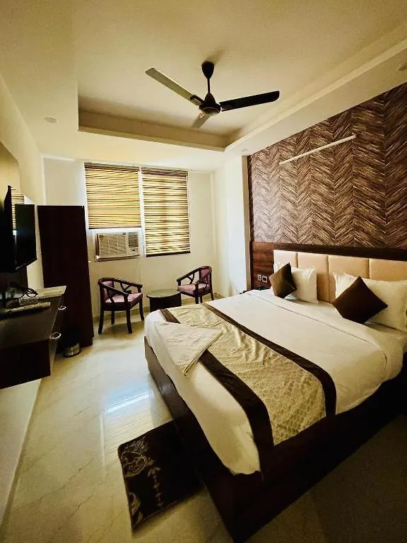 Hotel Madhu Palace Near Delhi Airport New Delhi