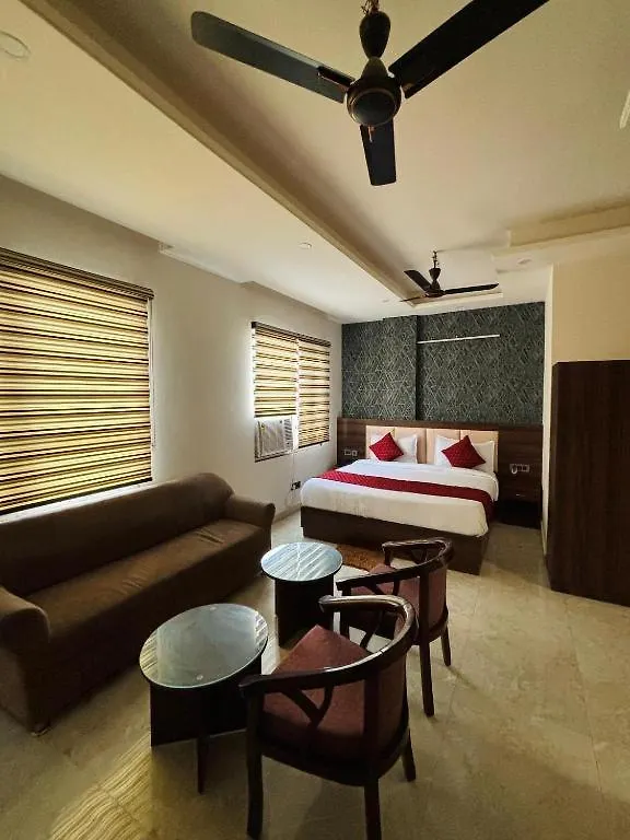 Hotel Madhu Palace Near Delhi Airport