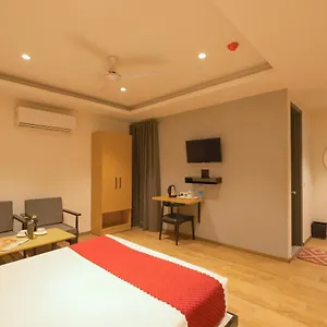 The Grand Tashree At Delhi Airport Hotel