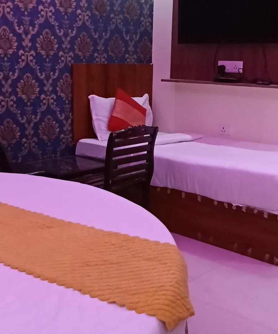 ***  Hotel Madhu Palace Near Delhi Airport India